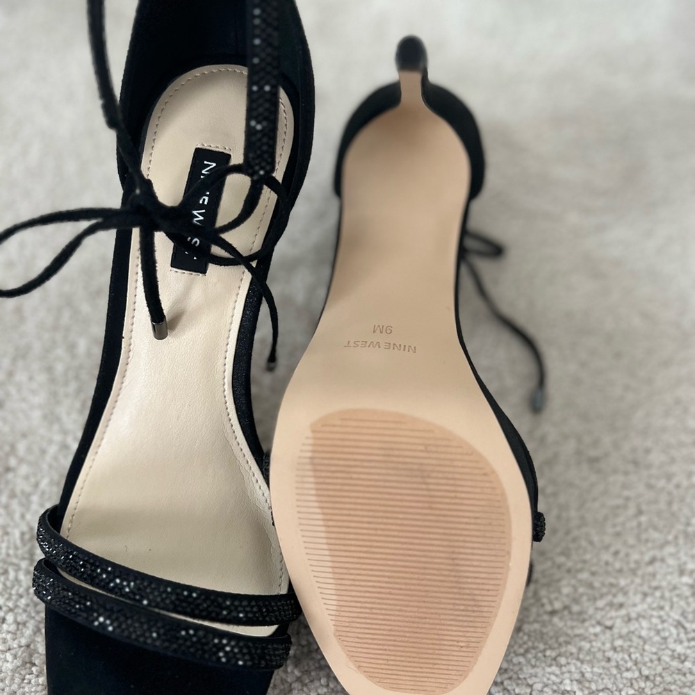 Nine West-Zaedyn 2 -Front tie high heel sandals. Size 9 M - Picture 8 of 12